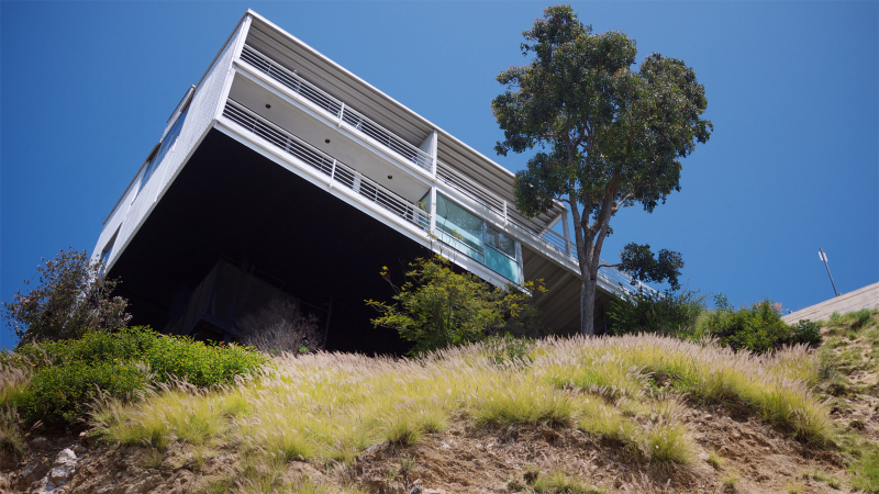 Illustration for article titled Amazing Cliff Houses: Literally Living on the Edge